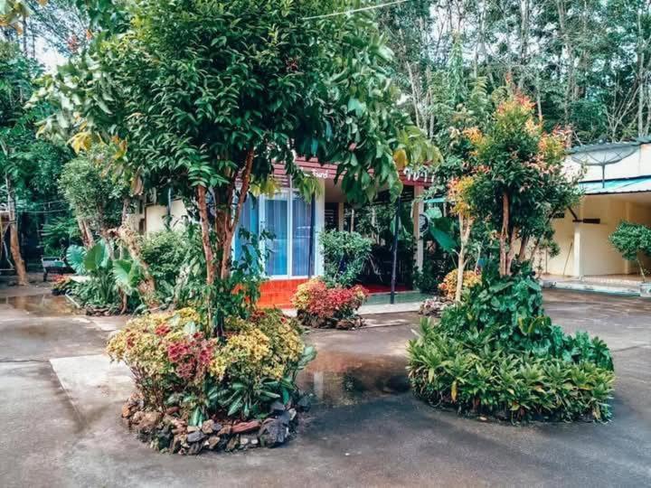 Song Pee Nong Resort Phattalung Phatthalung Eksteriør bilde